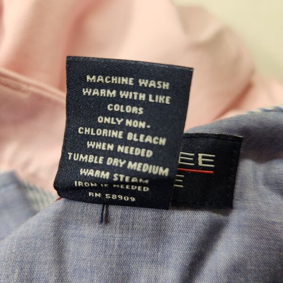 Roundtree & Yorke Mens Size 40  Shorts Classic Chino Flat Front Pink ---14 - Picture 5 of 9